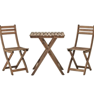 Scaune și mese pentru evenimente